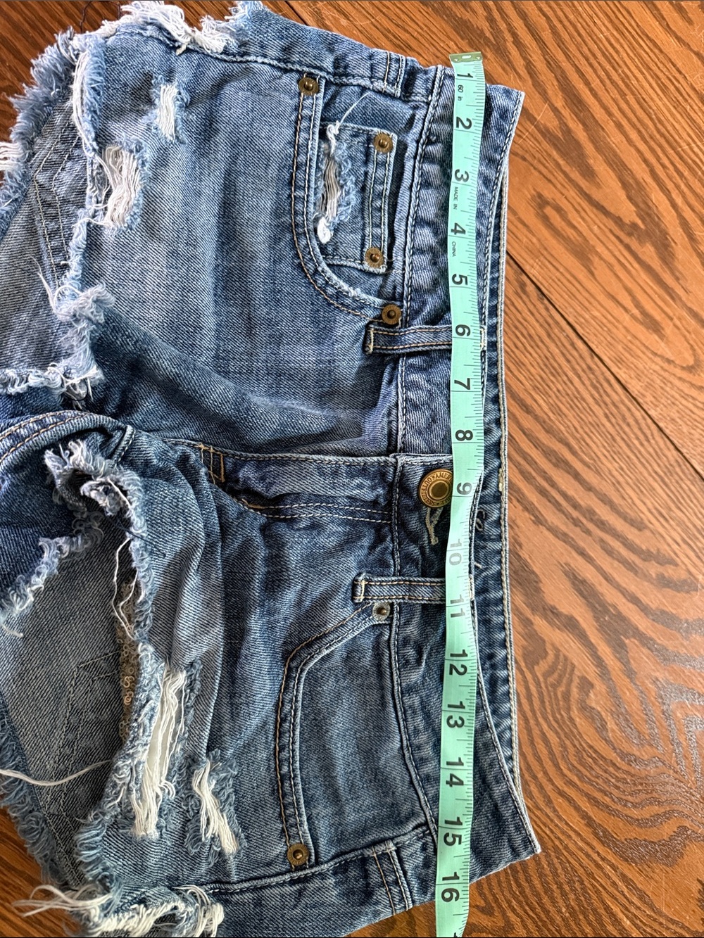 American Eagle Outfitters Blue Distressed Frayed Denim Shorts - Picture 5 of 6